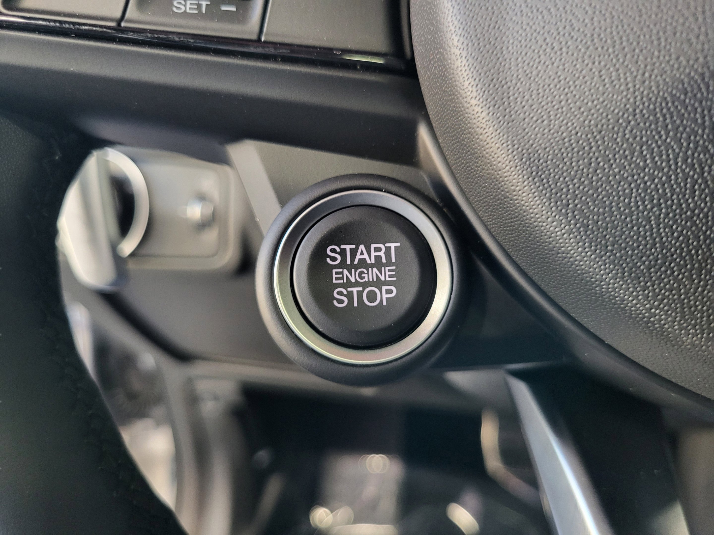 New 2025 Moonlight Gray Metallic Alfa Romeo  image 64