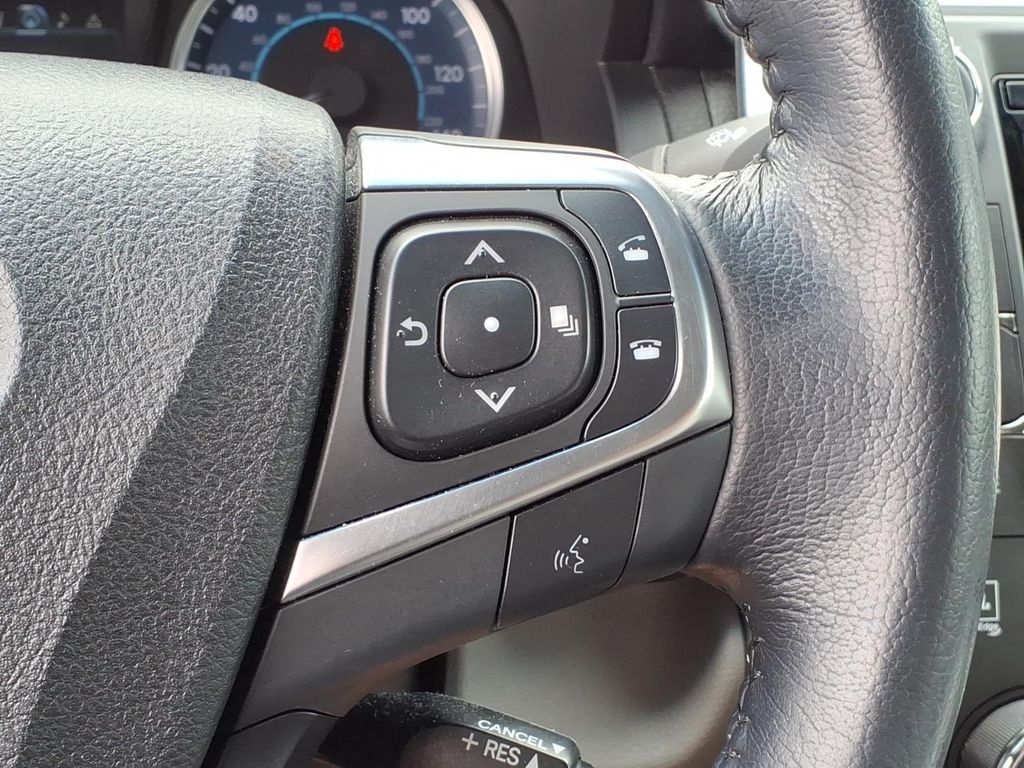Used 2015 Blizzard Pearl Toyota XLE image 25