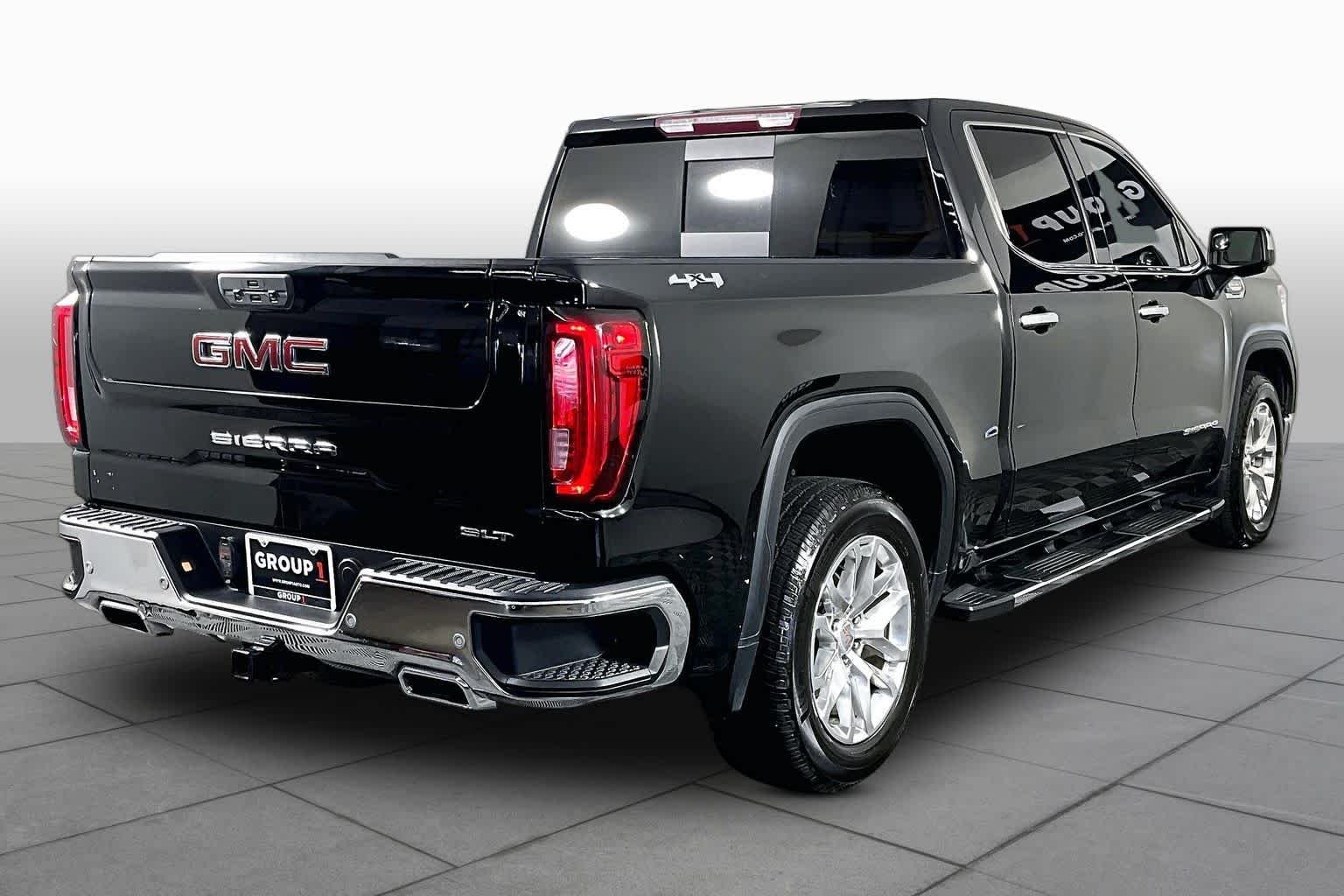 Used 2022 Onyx Black GMC SLT image 13