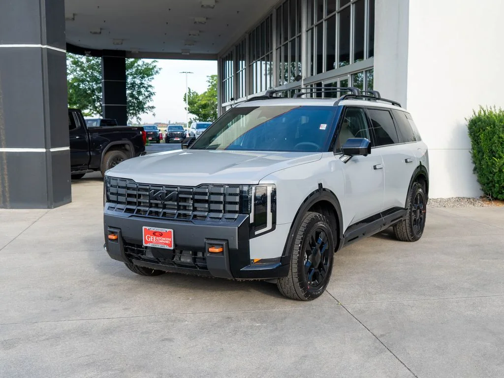 New 2027 Wolf Gray Kia X-Pro SX Prestige image 3