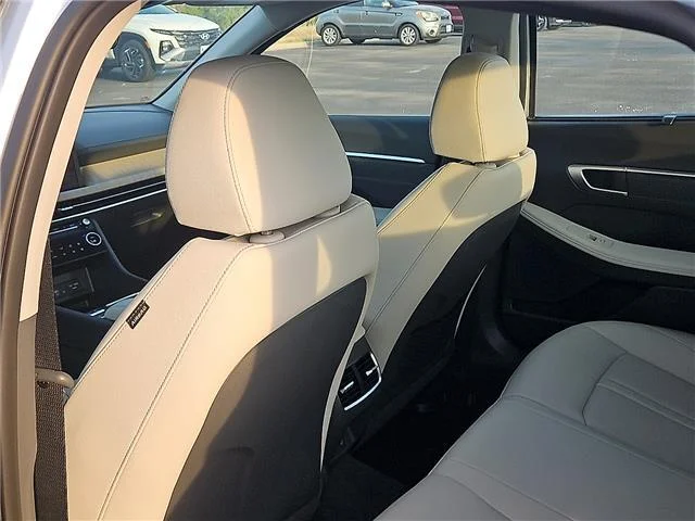 New 2026 Aero Silver Hyundai Limited image 9