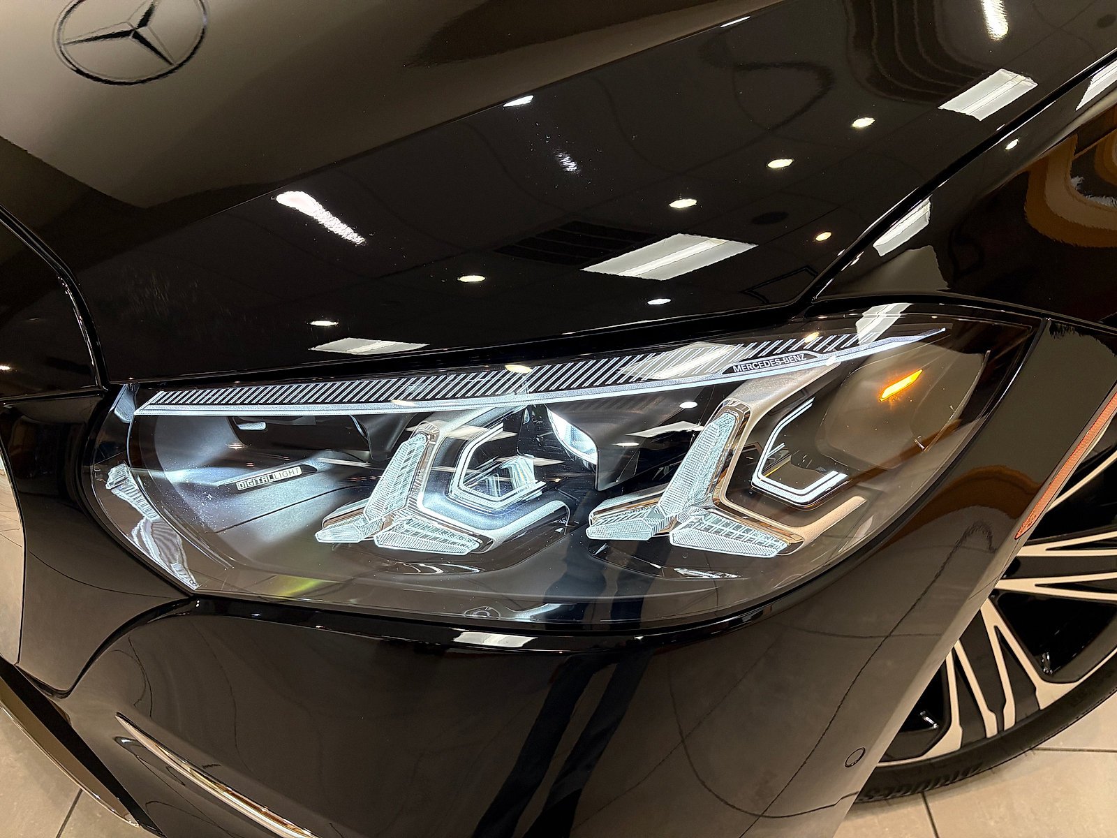 New 2027 Black Mercedes-Benz S 580 image 37