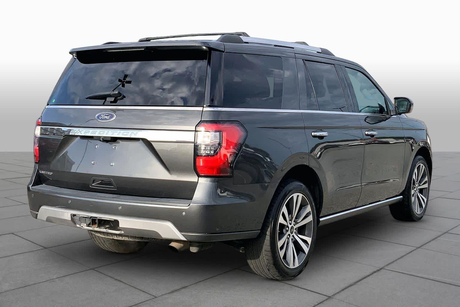 Used 2020 Magnetic Metallic Ford Limited image 12