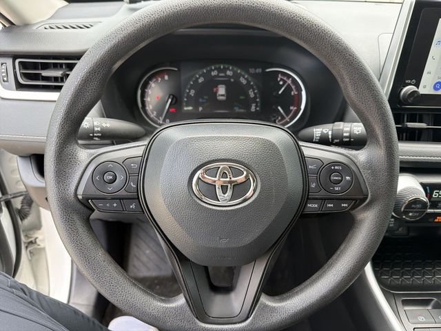 Used 2025 White Toyota XLE image 16