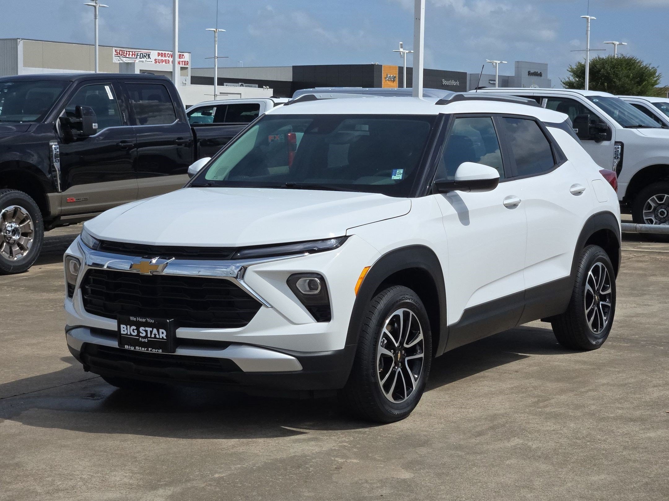 Used 2025 Summit White Chevrolet LT image 7