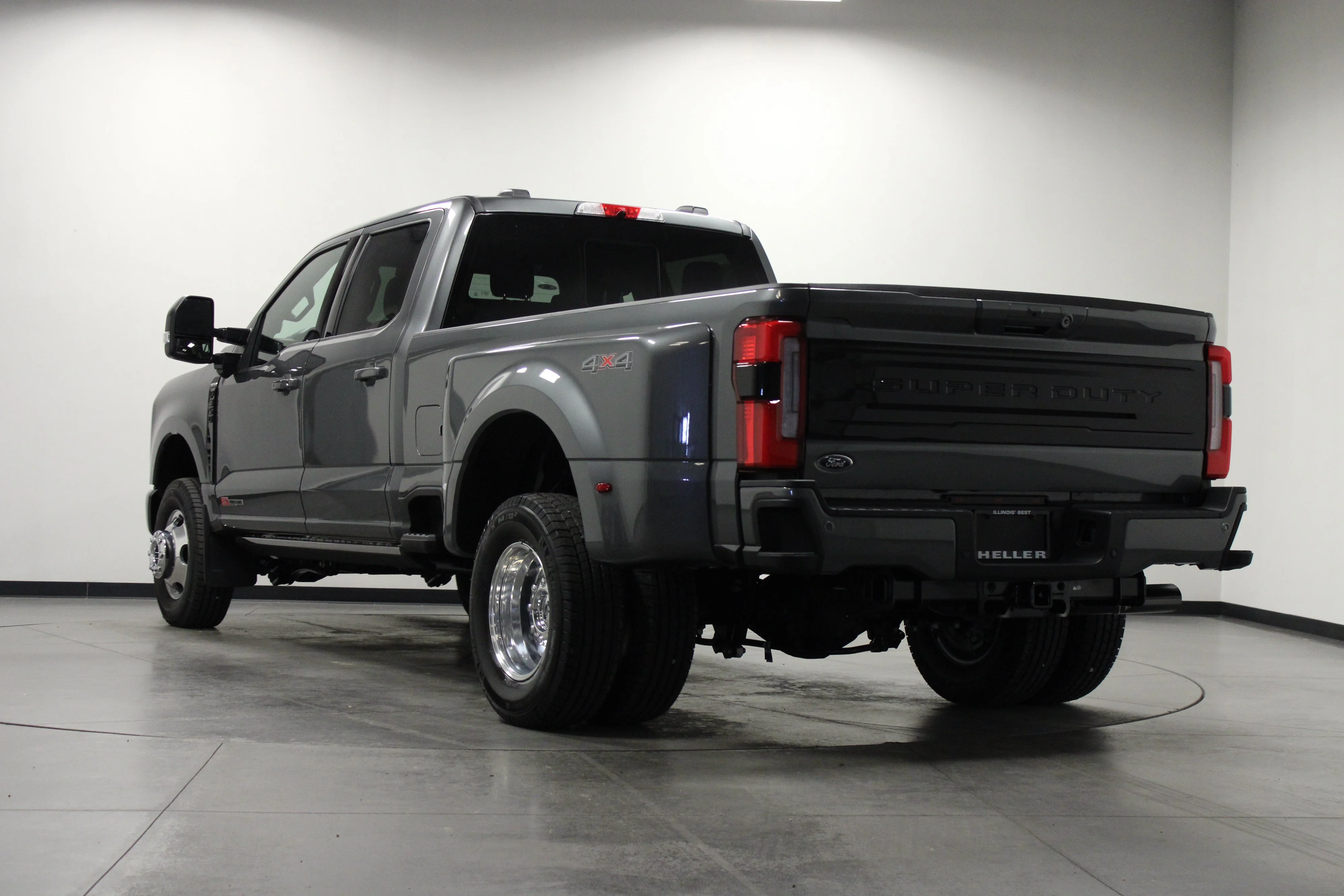 New 2026 Carbonized Gray Metallic Ford F-350® Platinum® image 6