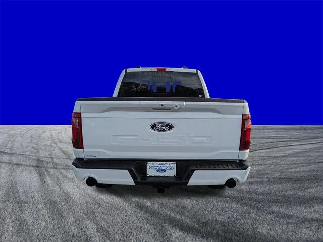 New 2026 Oxford White Ford XLT image 5