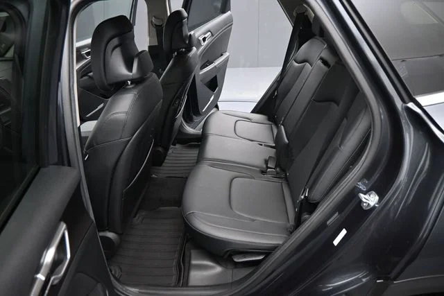 2023 Kia Sportage EX - Photo 15