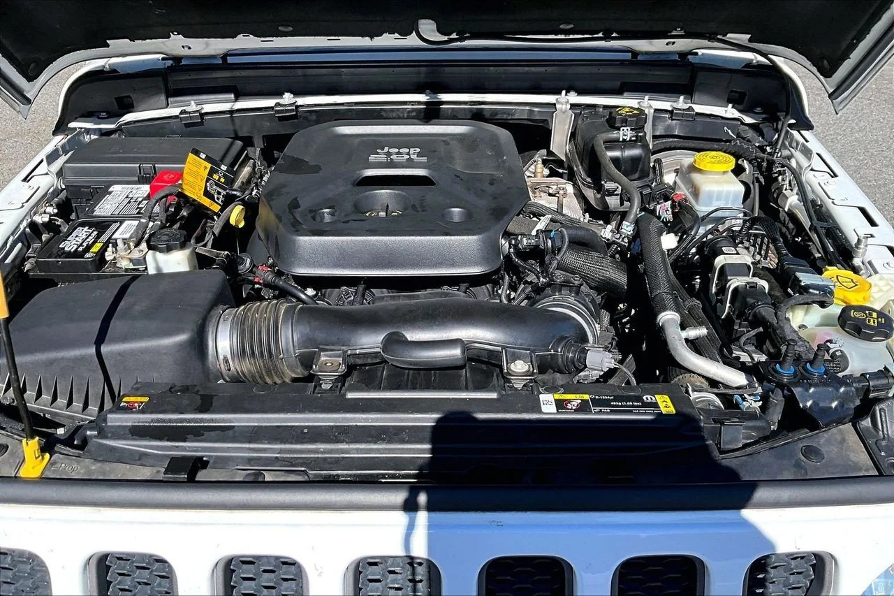 Used 2021 White Jeep Sport S image 36