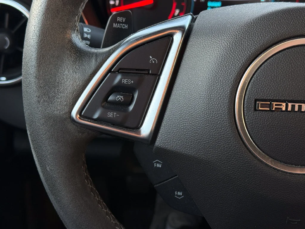 Used 2018 SUMMIT WHITE Chevrolet 1SS image 28