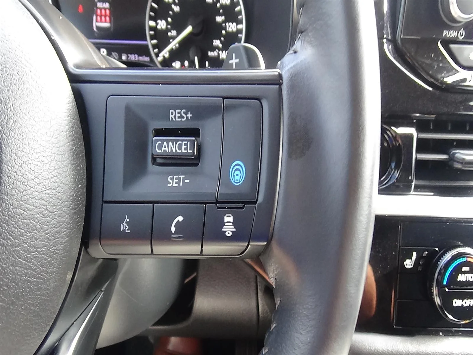 Used 2025 Super Black (kh3) Nissan SV image 21