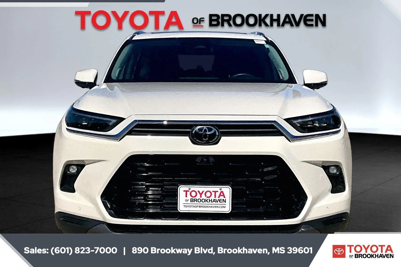 Used 2024 Coastal Cream Toyota Platinum image 3