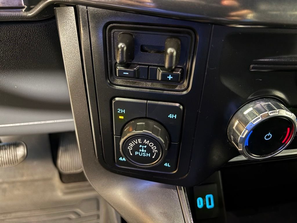 Used 2024 Gray Ford Lariat image 25