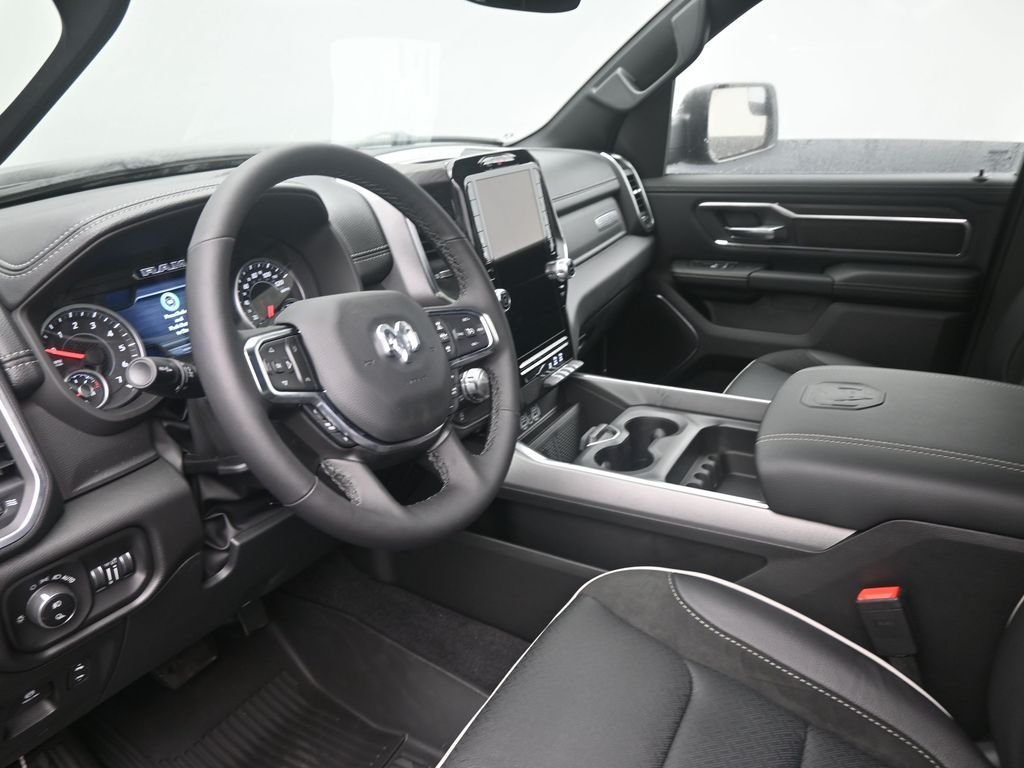 New 2026 Granite Crystal Metallic Clear-Coat Exterior Paint RAM Laramie image 19