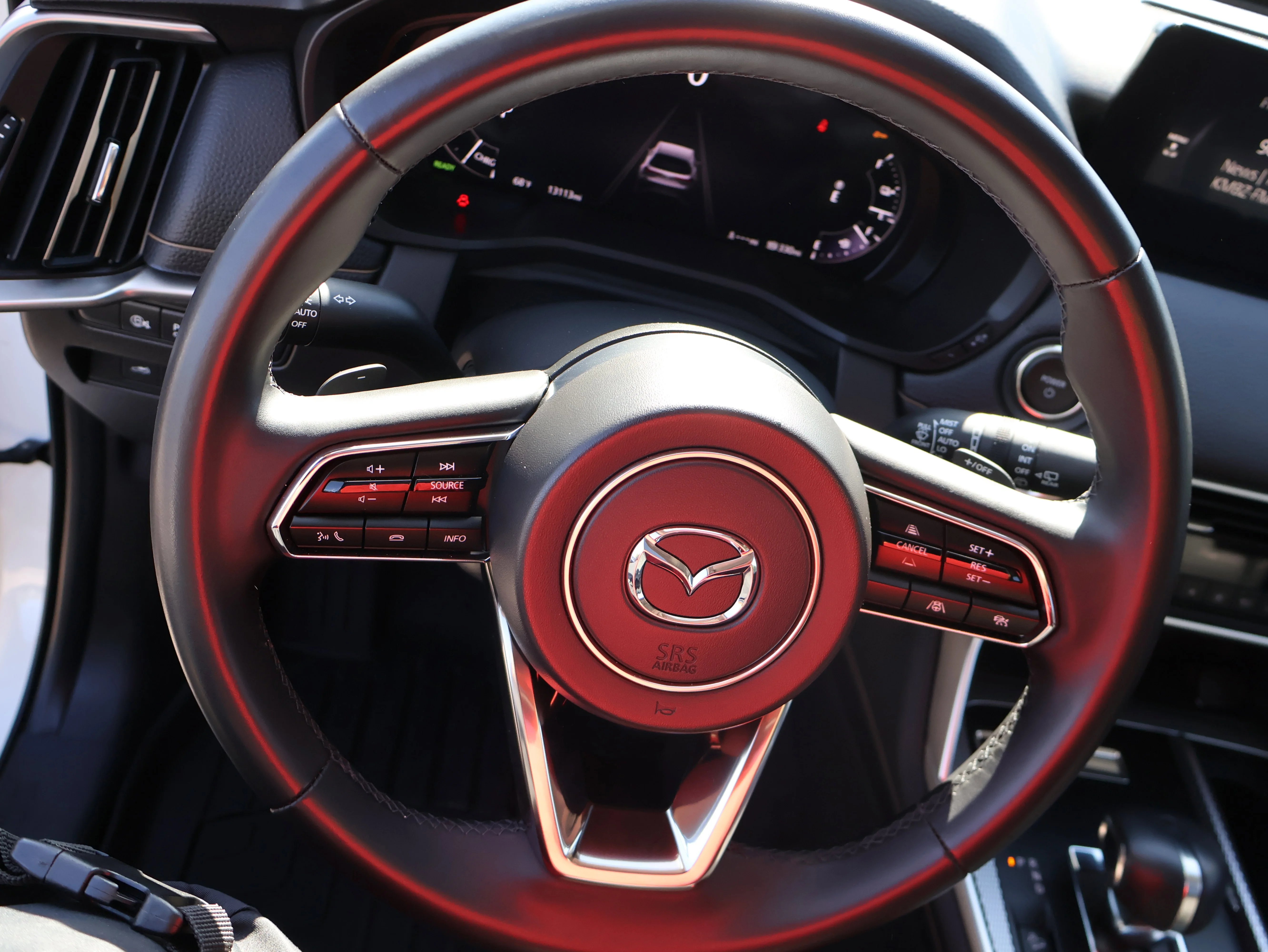 2025 Mazda CX-70 Premium Package - Photo 32