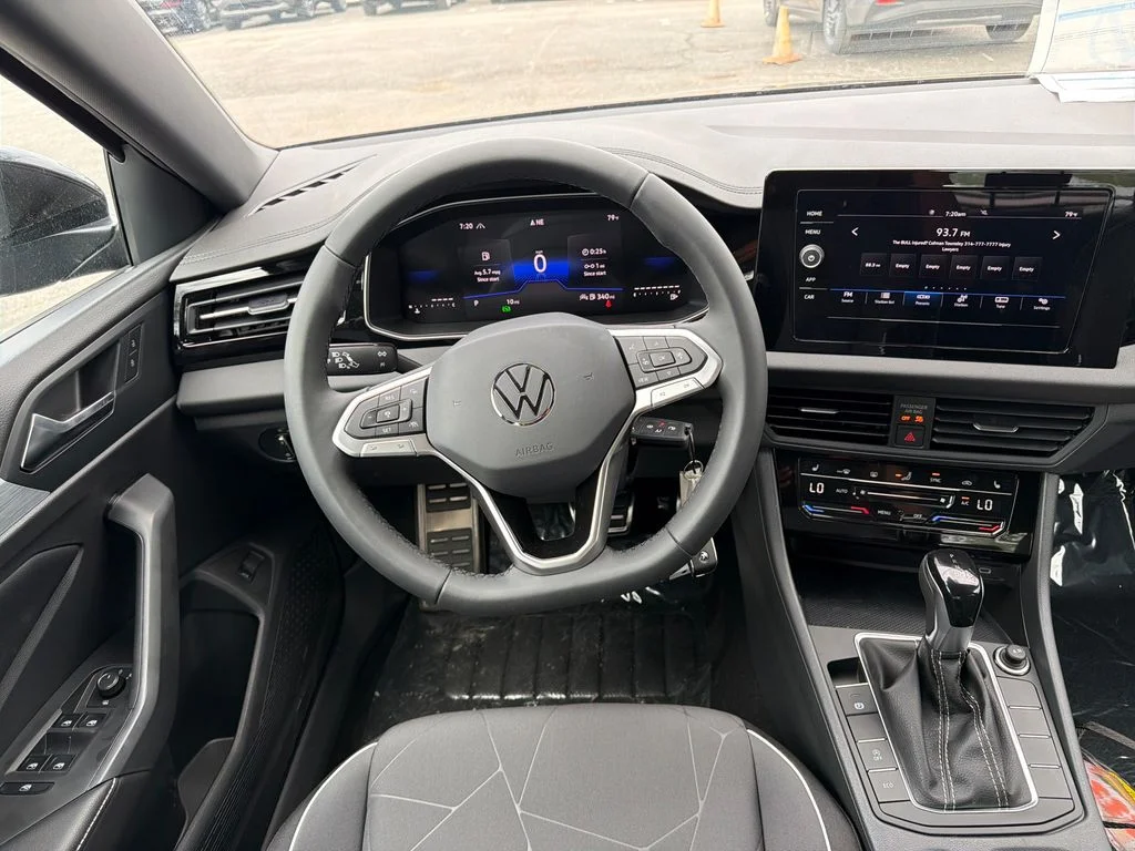 New 2026  Volkswagen 1.5T Sport image 14