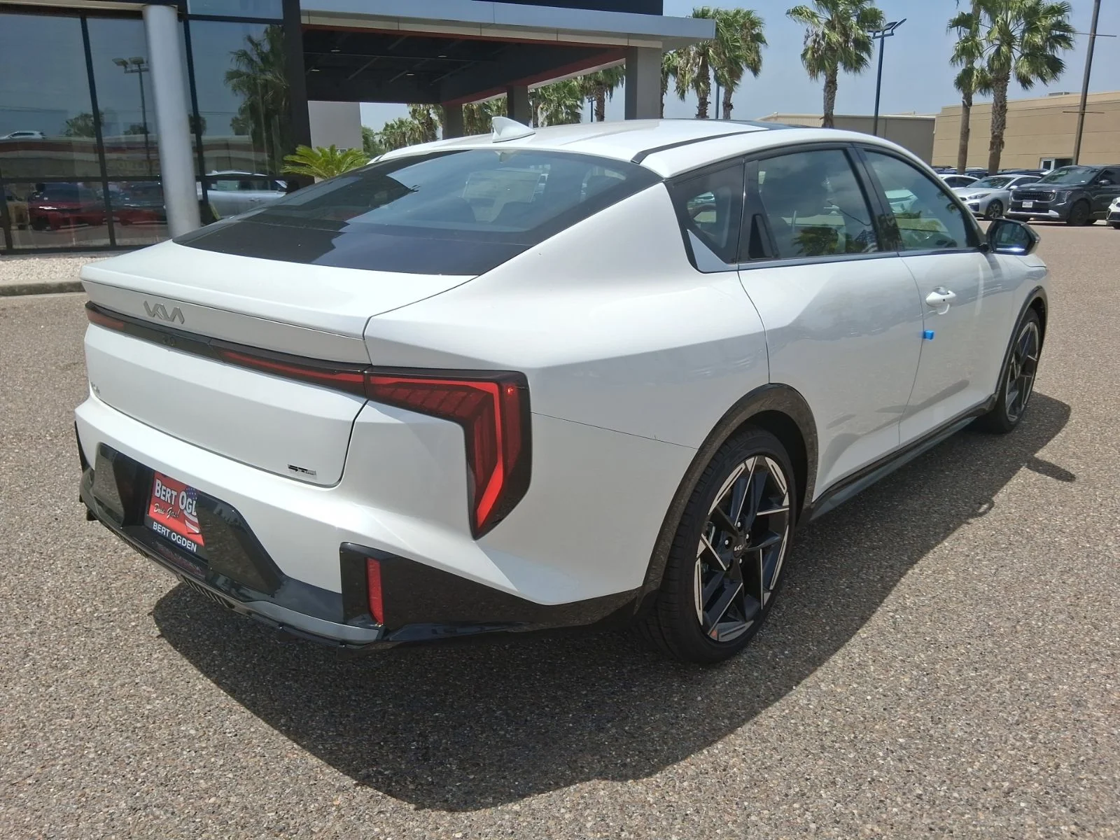 New 2026 White Kia GT-Line image 4