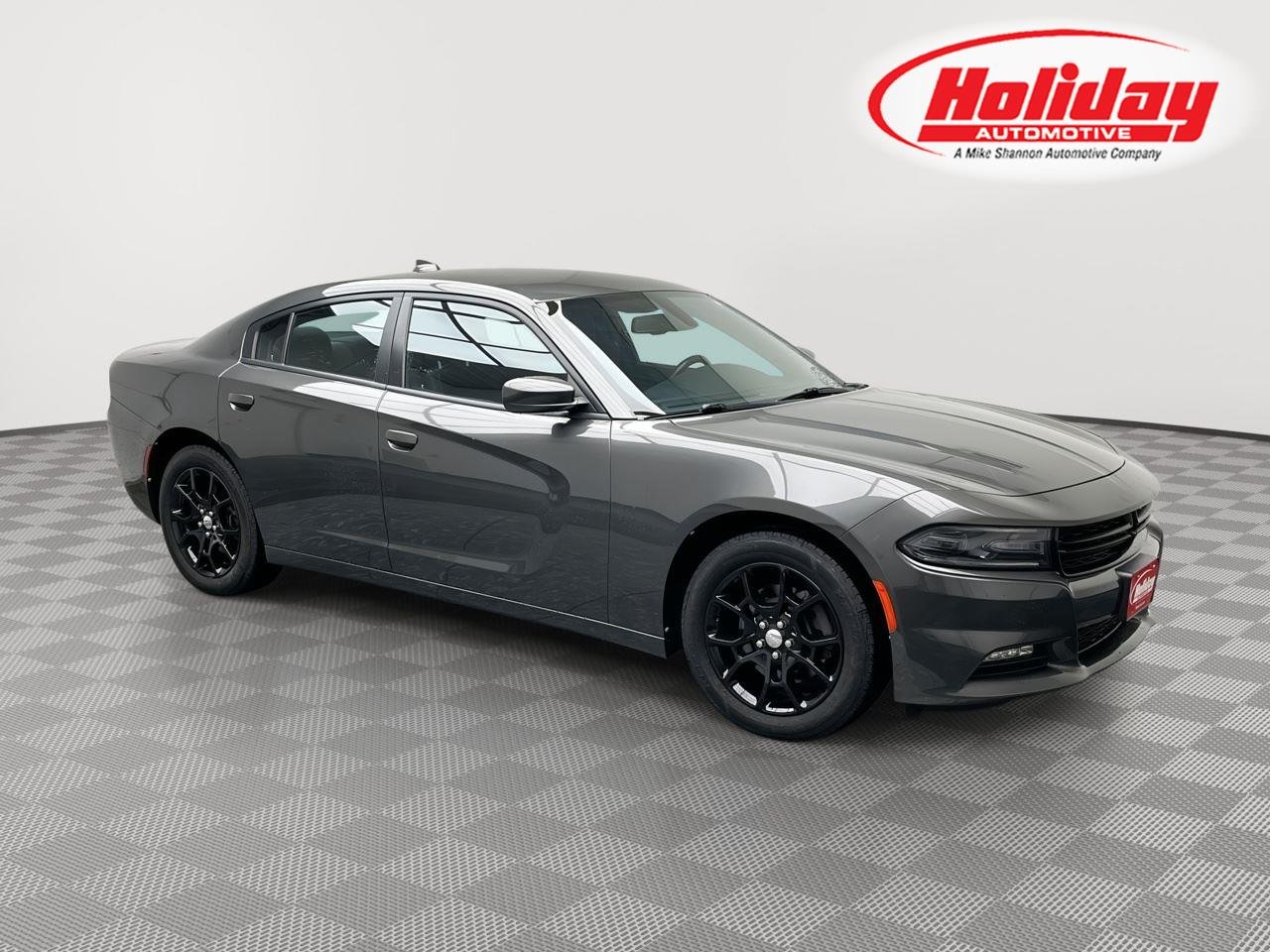 Used 2017 Granite Pearlcoat Dodge SXT image 1