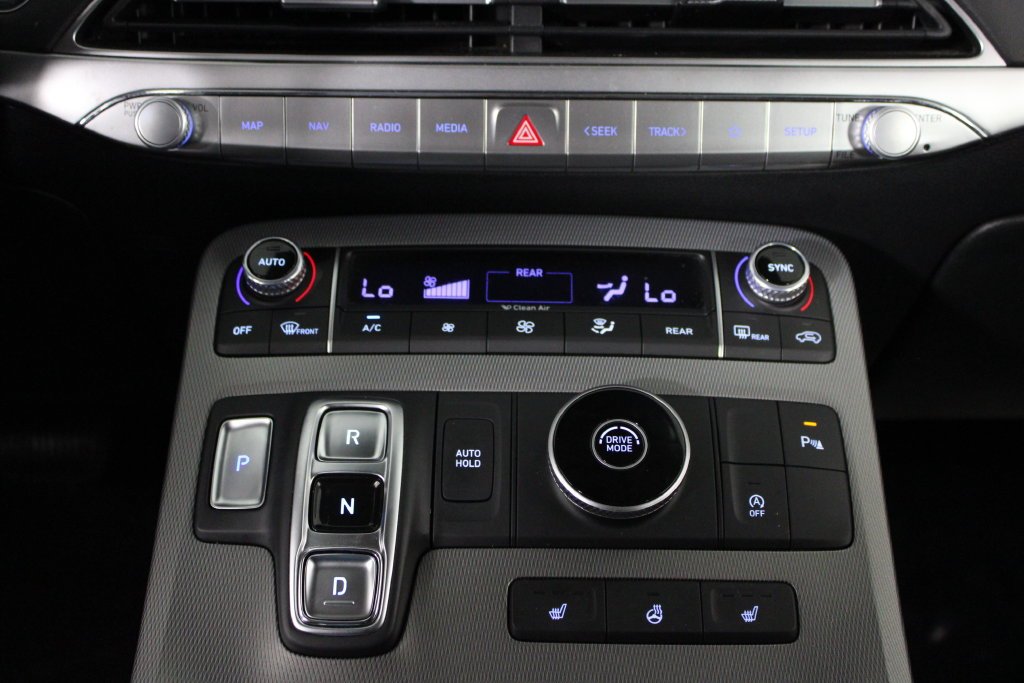 Certified Used 2022 Silver Hyundai SEL image 24