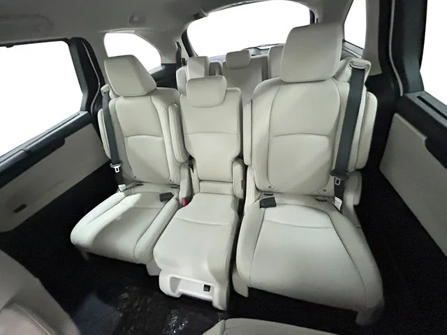 New 2026 Solar Silver Metallic Honda EX-L image 22