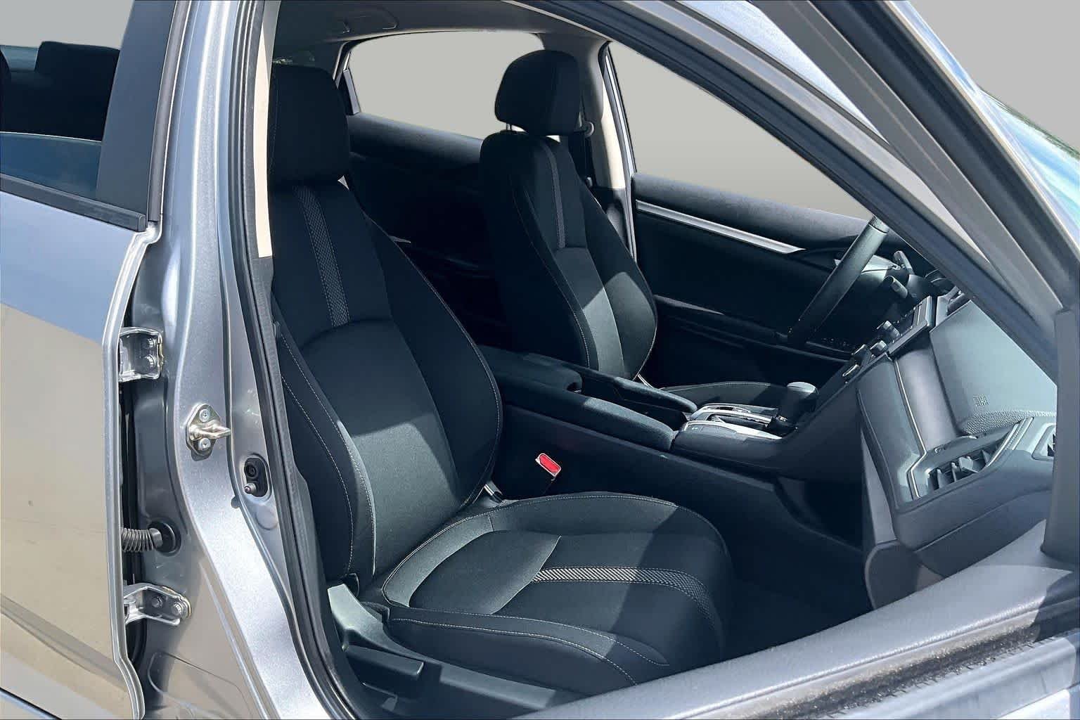 Used 2019 Lunar Silver Metallic Honda LX image 8