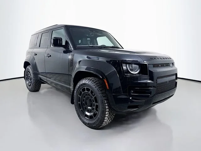 New 2026 Narvik Black Land Rover OCTA Black image 3