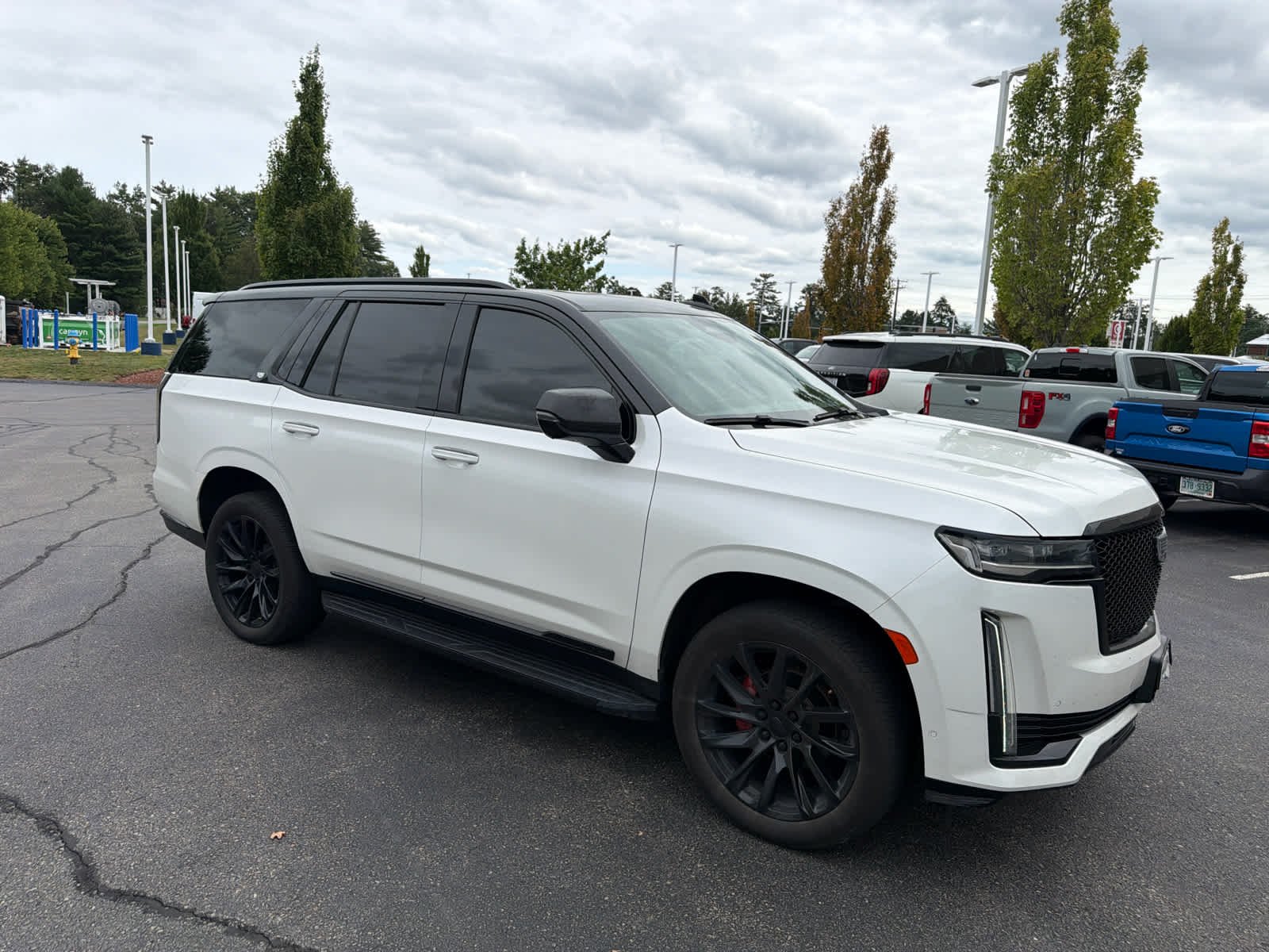 Used 2021 Crystal White Tricoat Cadillac Premium Luxury image 4