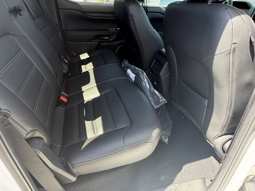 New 2025 Oxford White Ford XL image 15