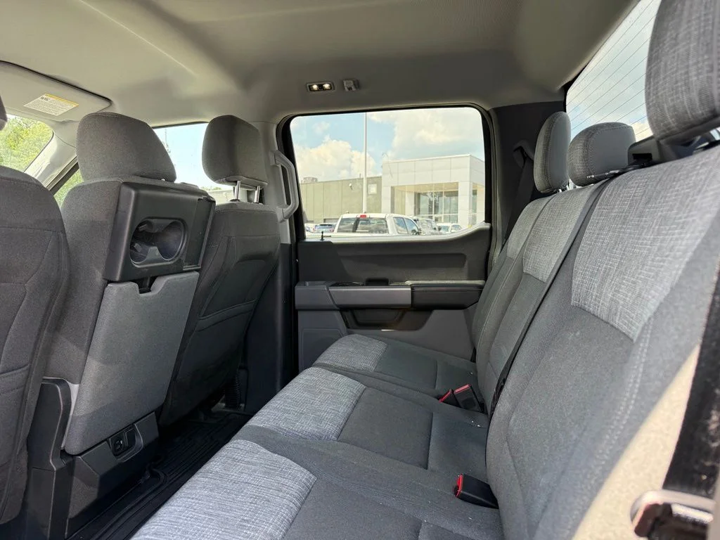 Used 2023 Blue Ford XLT image 16