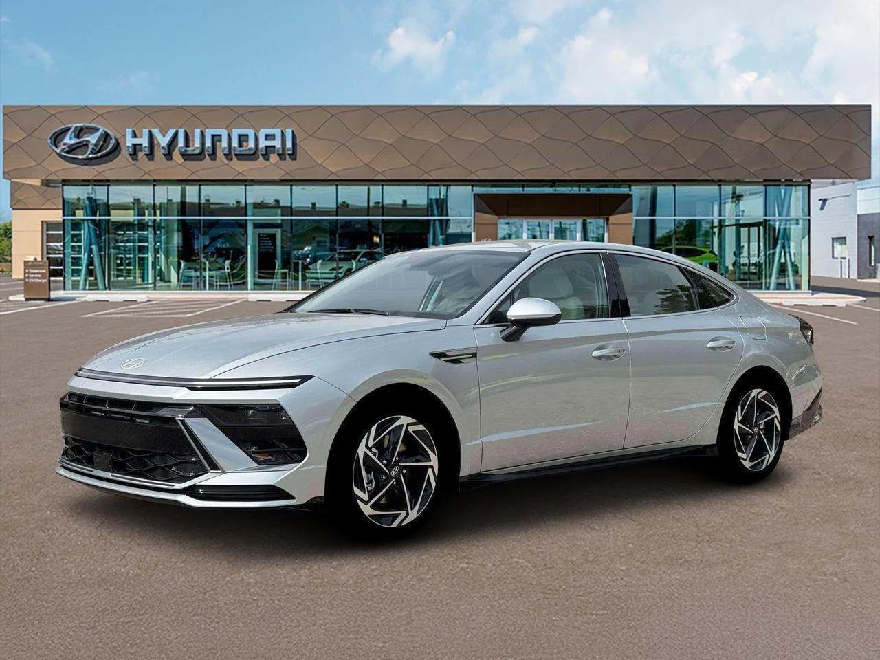 New 2026 Silver Hyundai SEL Sport image 2