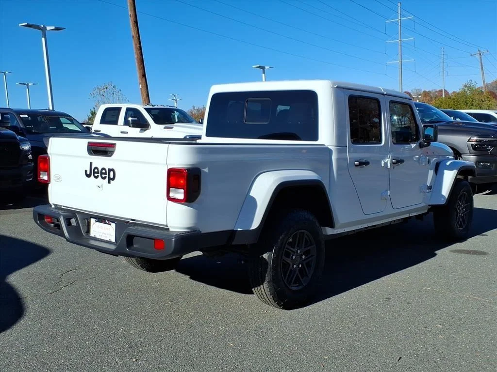 New 2026 Bright White Clear-Coat Exterior Paint Jeep Sport S image 19