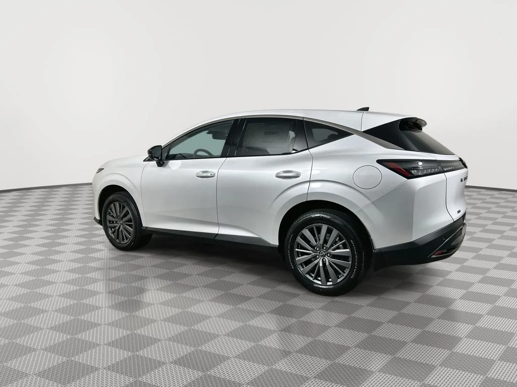 New 2026 White Nissan SL image 6