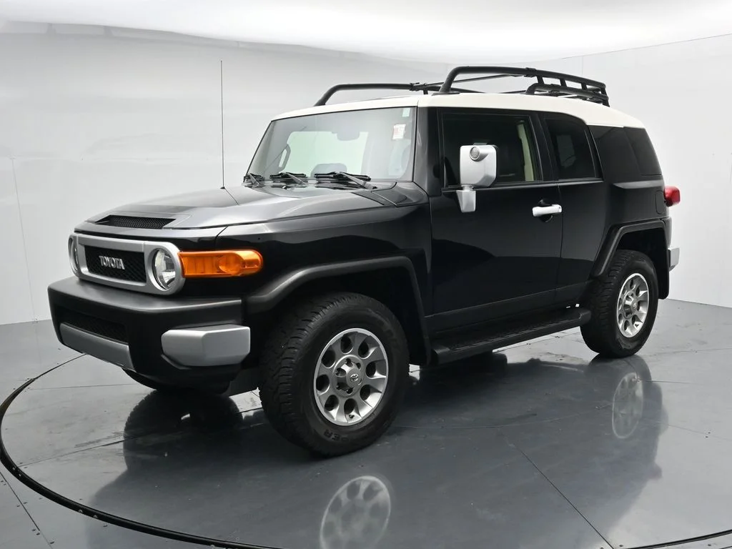 Used 2013 Black Toyota Base image 3