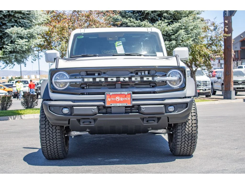 New 2026 AVALANCHE GRAY Ford Outer Banks image 3