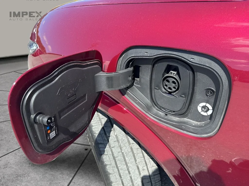 Used 2025 Red Ford Premium image 35