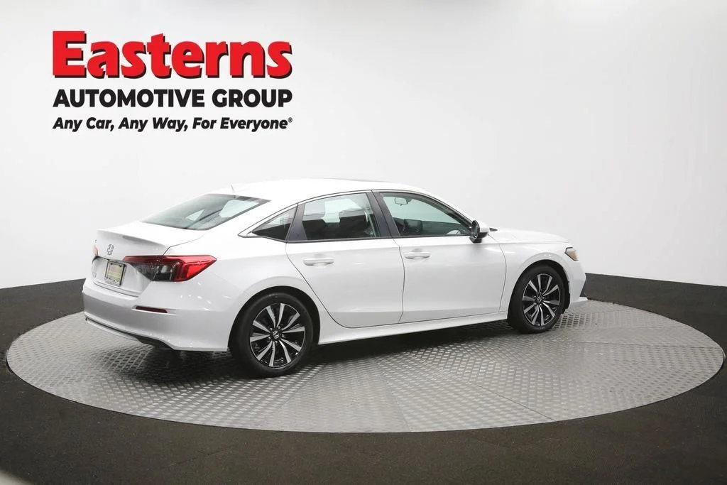 Used 2023 White Honda EX image 44