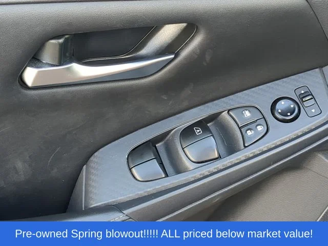 Used 2025 Red Nissan SV image 21