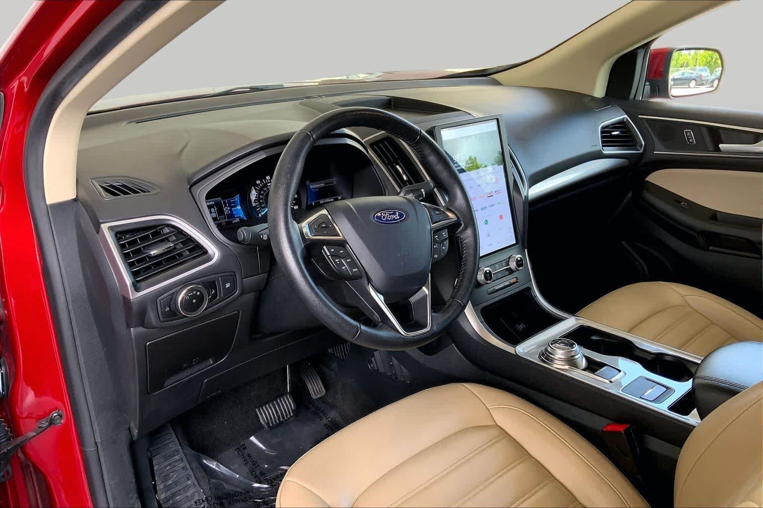 Used 2024 Rapid Red Metallic Tinted Clearcoat Ford SEL image 18