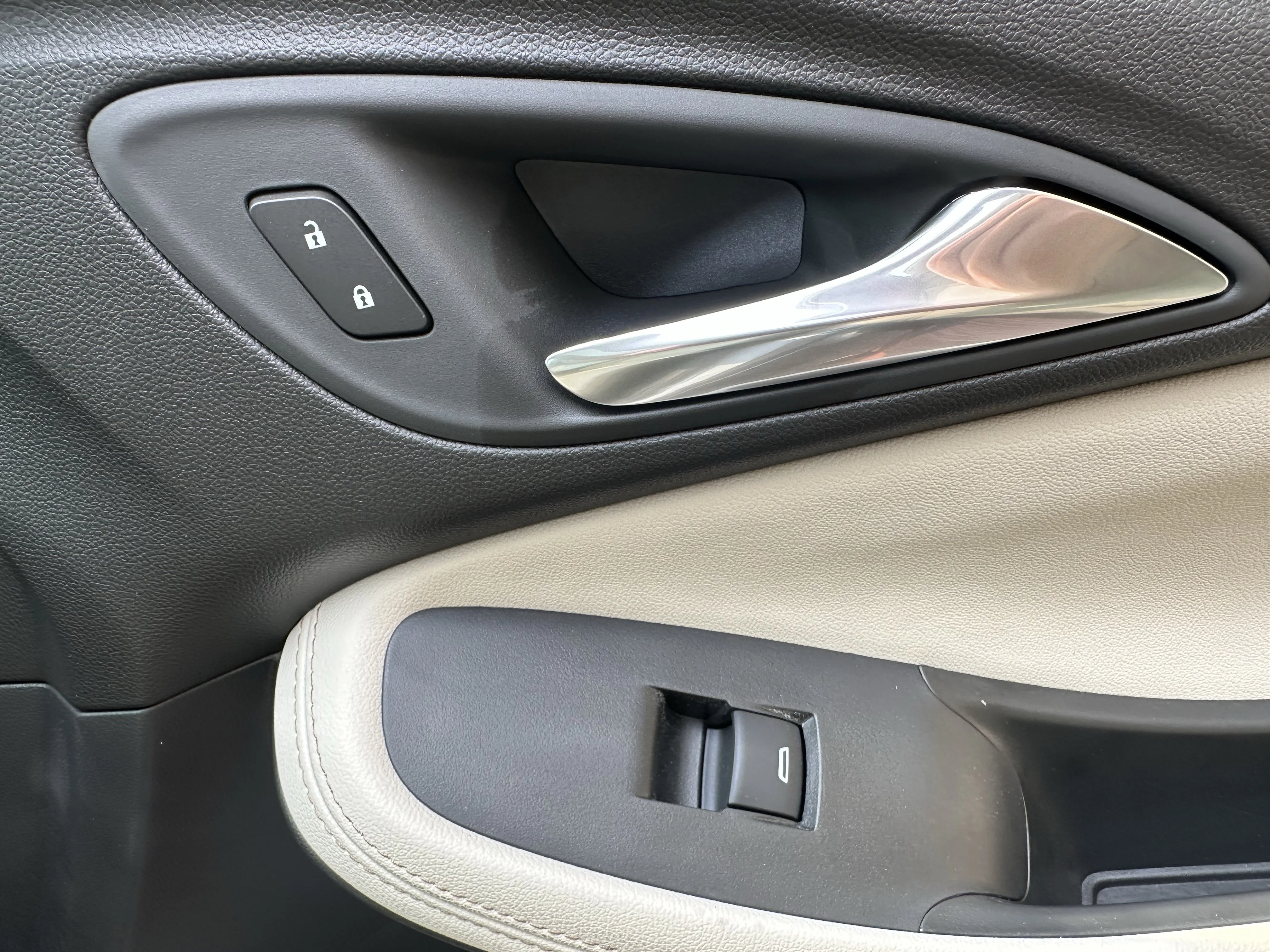 New 2026 White Frost Tricoat Buick Avenir image 20