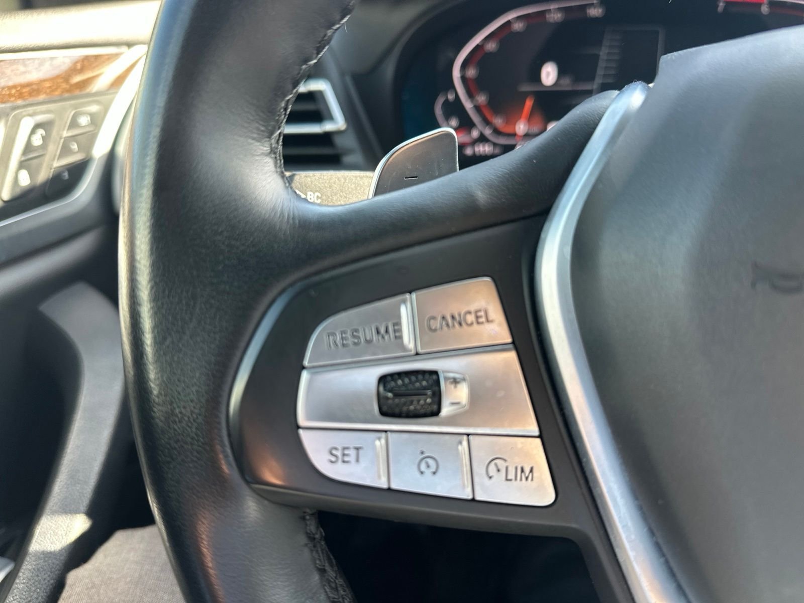 Used 2023 Alpine White BMW sDrive30i image 18