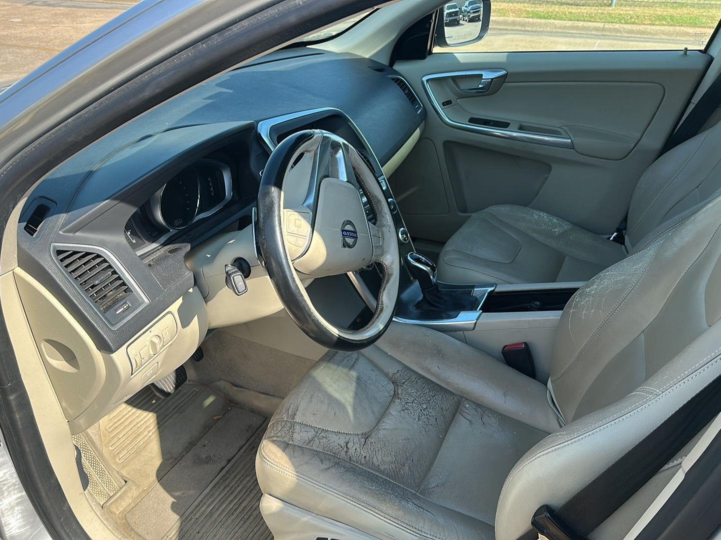 Used 2015 Bright Silver Metallic Volvo T6 image 7