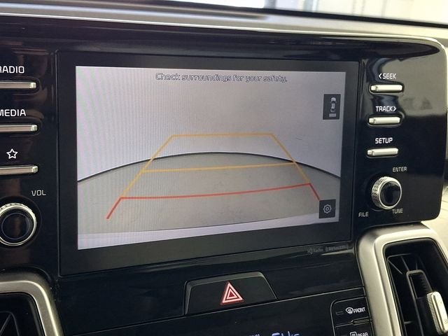 Used 2021 White Kia S image 20