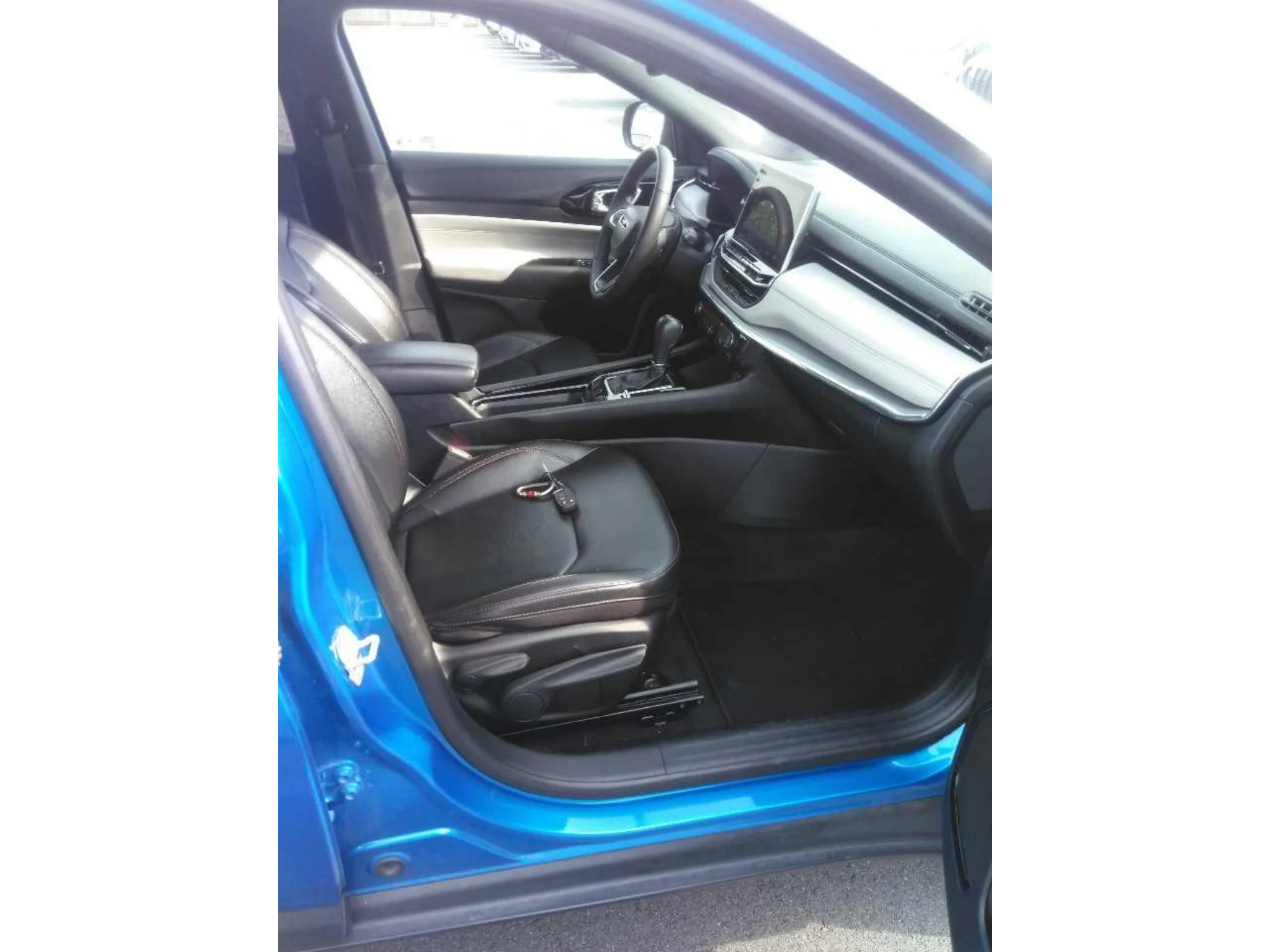 Used 2024 Blue Jeep Limited image 11