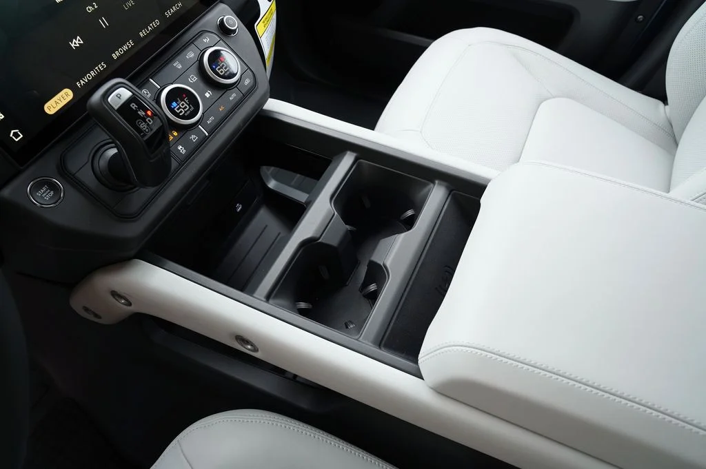 New 2026 Tasman Blue Land Rover X-Dynamic SE image 30