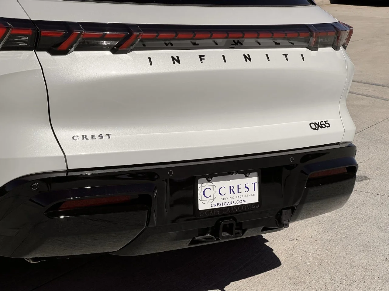 New 2027 2T RAD WHT INFINITI Autograph AWD image 6