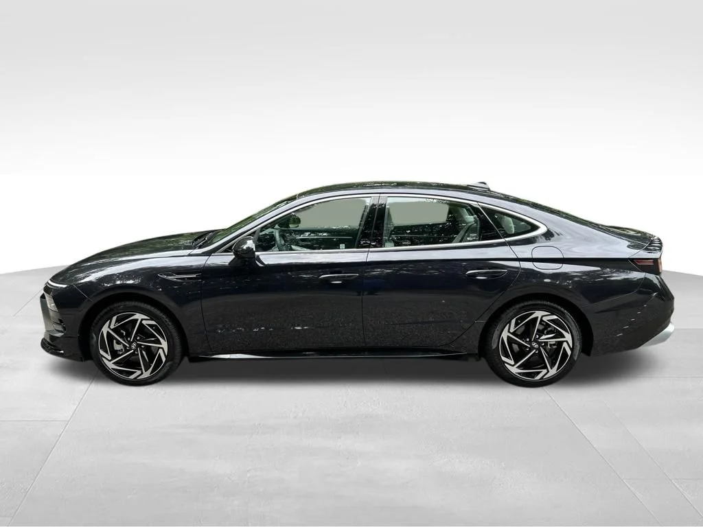 Used 2026 Blue Hyundai SEL Sport image 2
