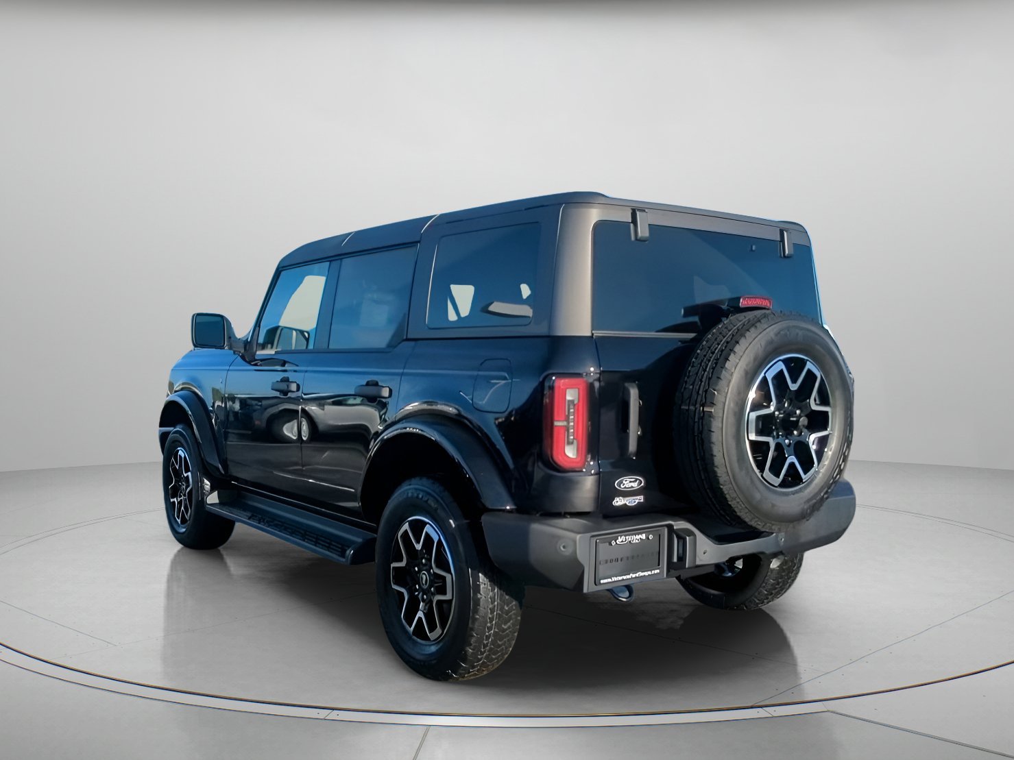 New 2026 Shadow Black Ford Outer Banks® image 18