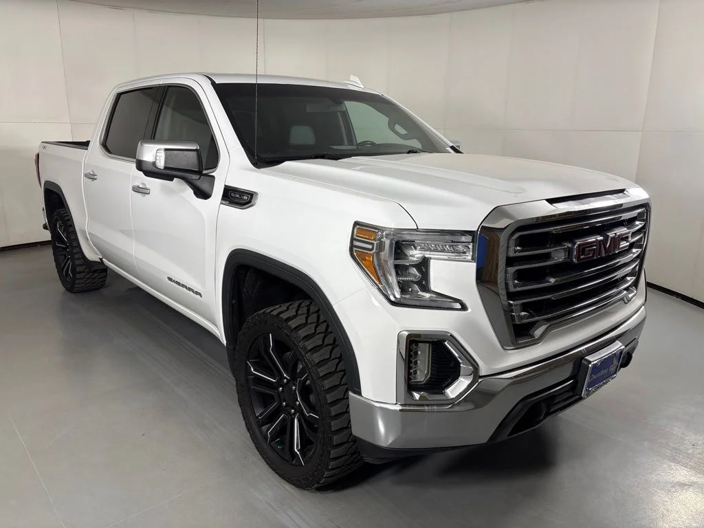 Used 2020 White GMC SLT image 2