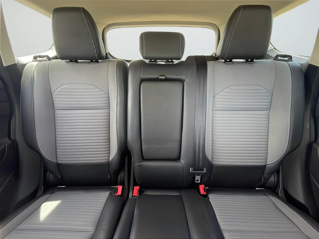 Used 2019 Black Ford SE image 40
