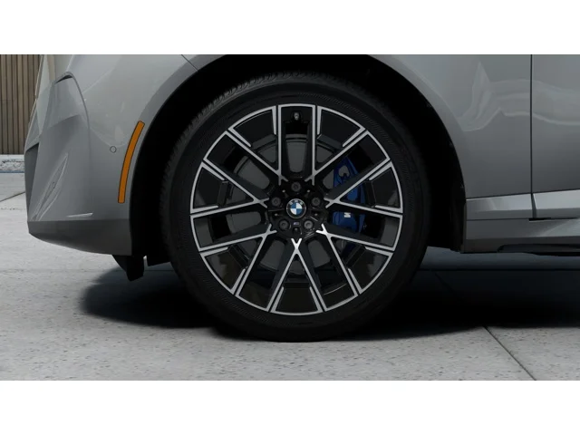 New 2027 Space Silver Metallic BMW  image 7